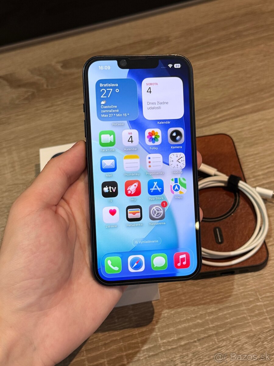 Apple iPhone 13 128GB Black - 8