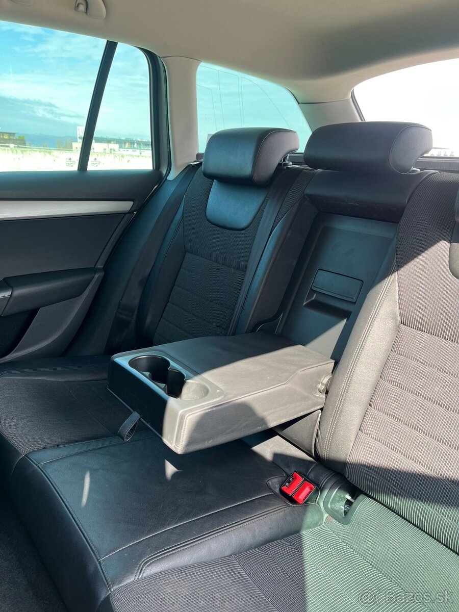 Škoda Octavia Combi 2015 - 8