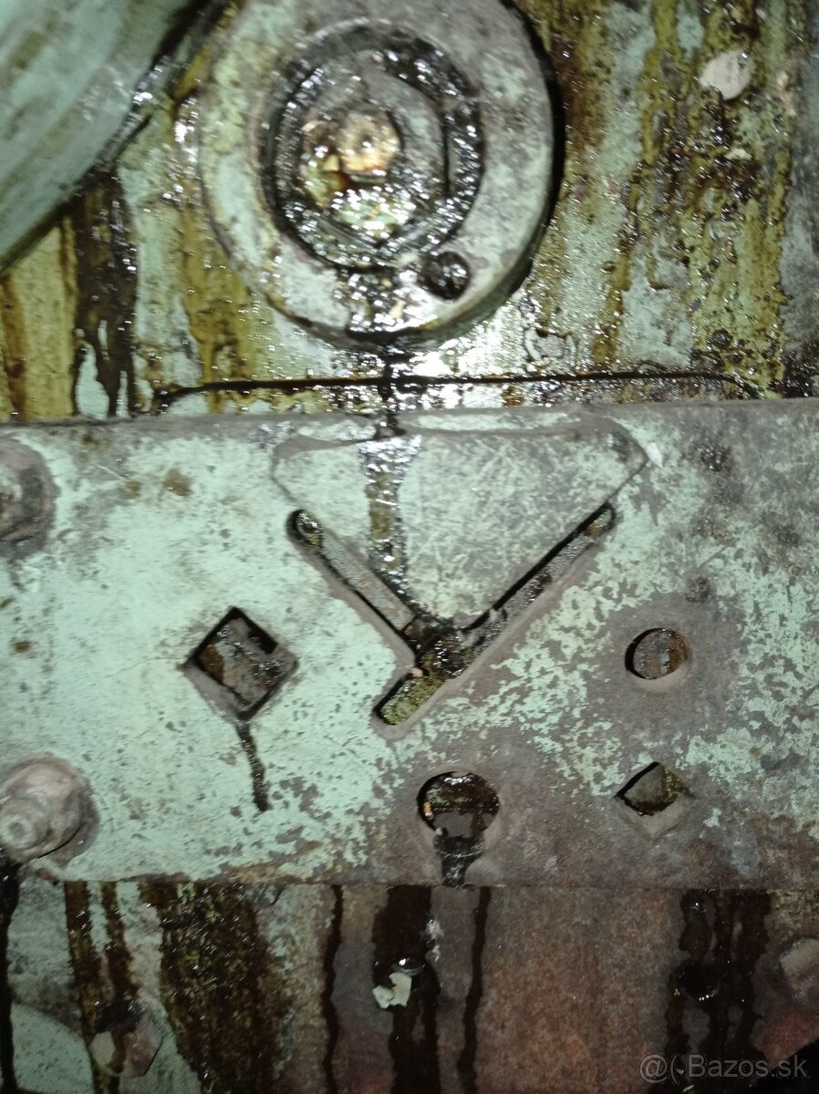 Predám rôzne staré liatinové stroje - 8