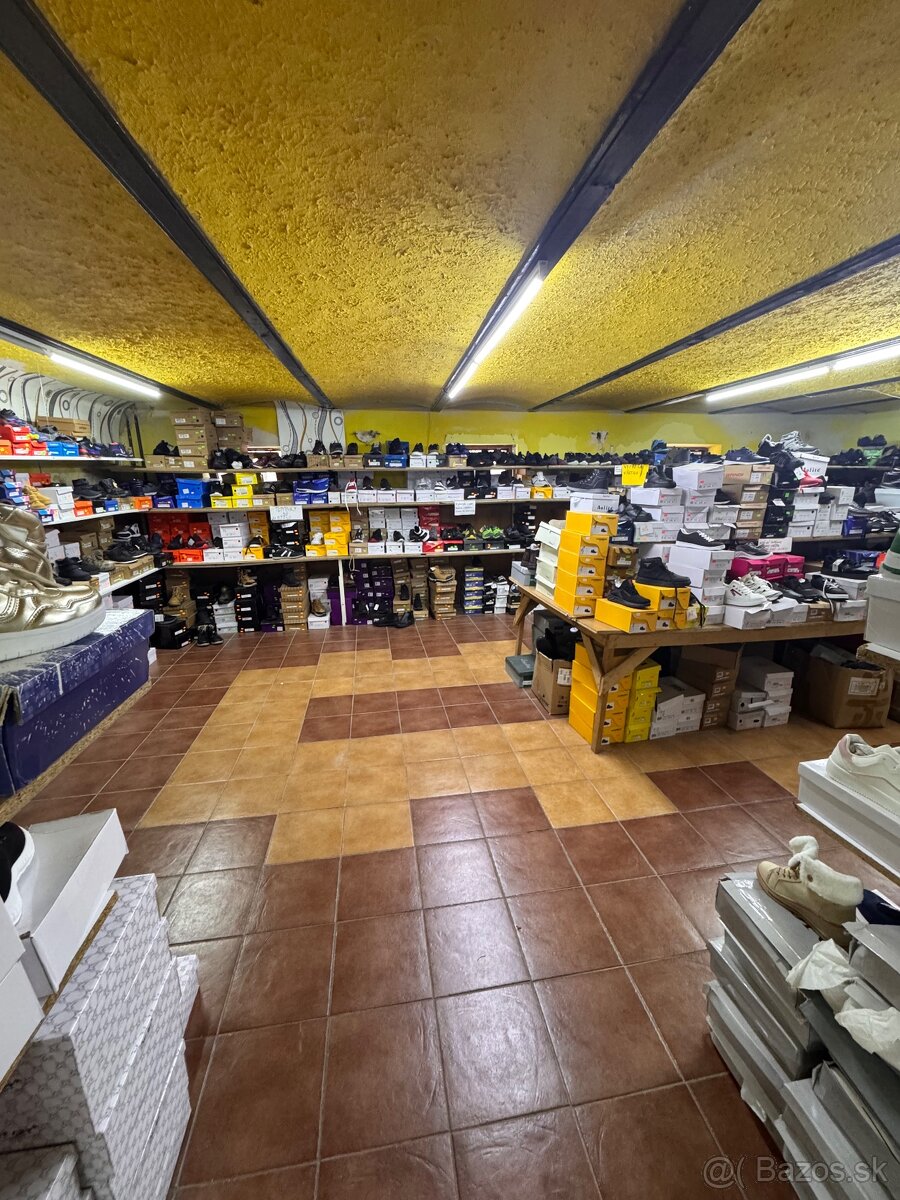 Budova Centrum Vranov n/T Družstevník - 8