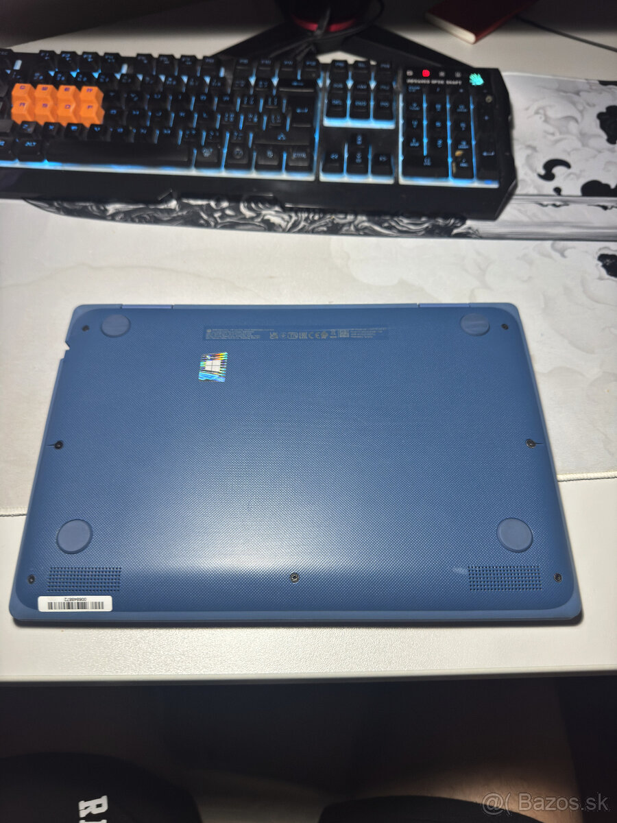 HP 2v1 Tablet+Notebook Dotykový,3.1GHz/8GB,SSD 128GB,8h+ - 8