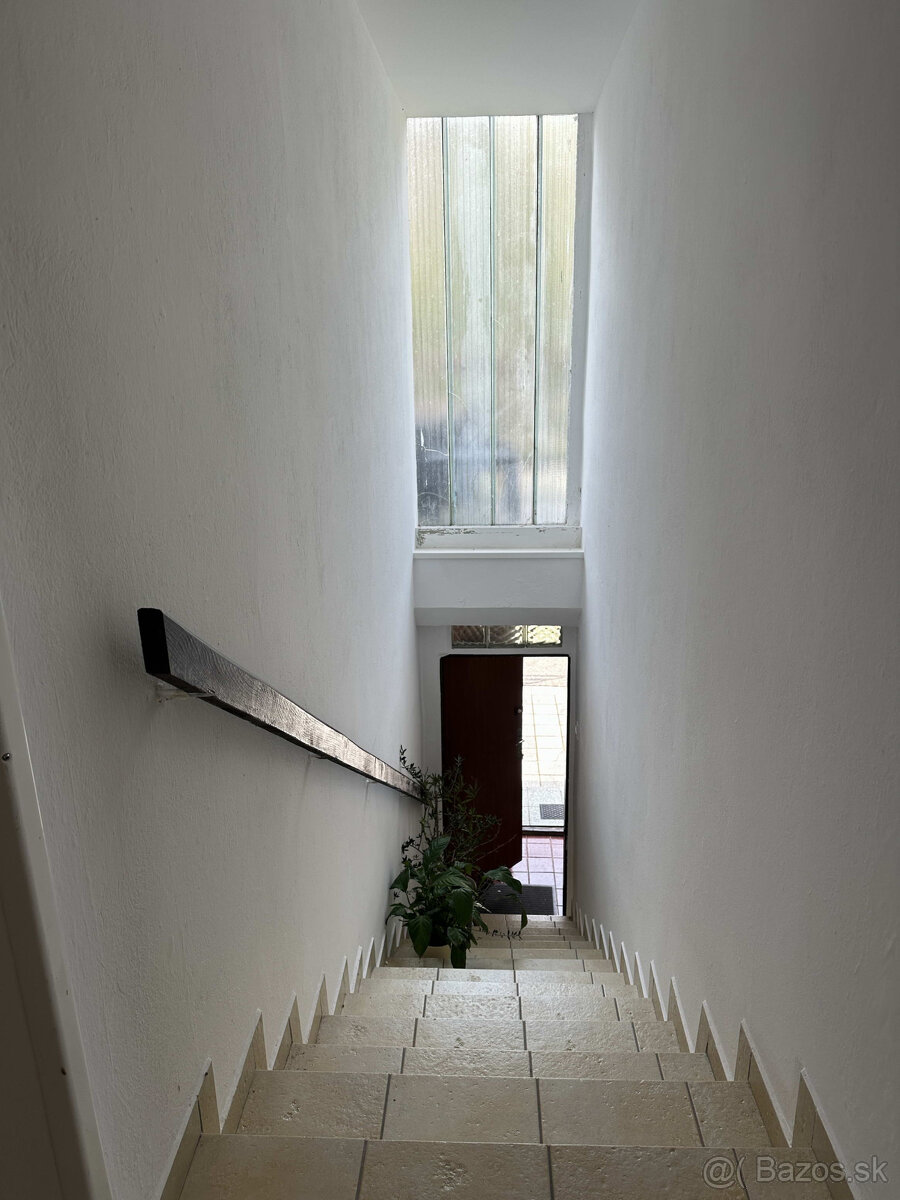 Prenájom- Bratislava III/Koliba - Brečtanová ul. - romantick - 8