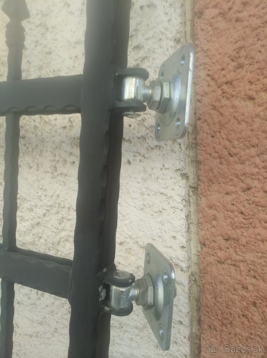 Kovaná brána pozink + farba - 8