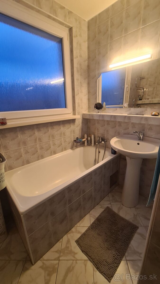 Priestranný 4-izbový byt s balkónom v Martine – Priekopa - 8