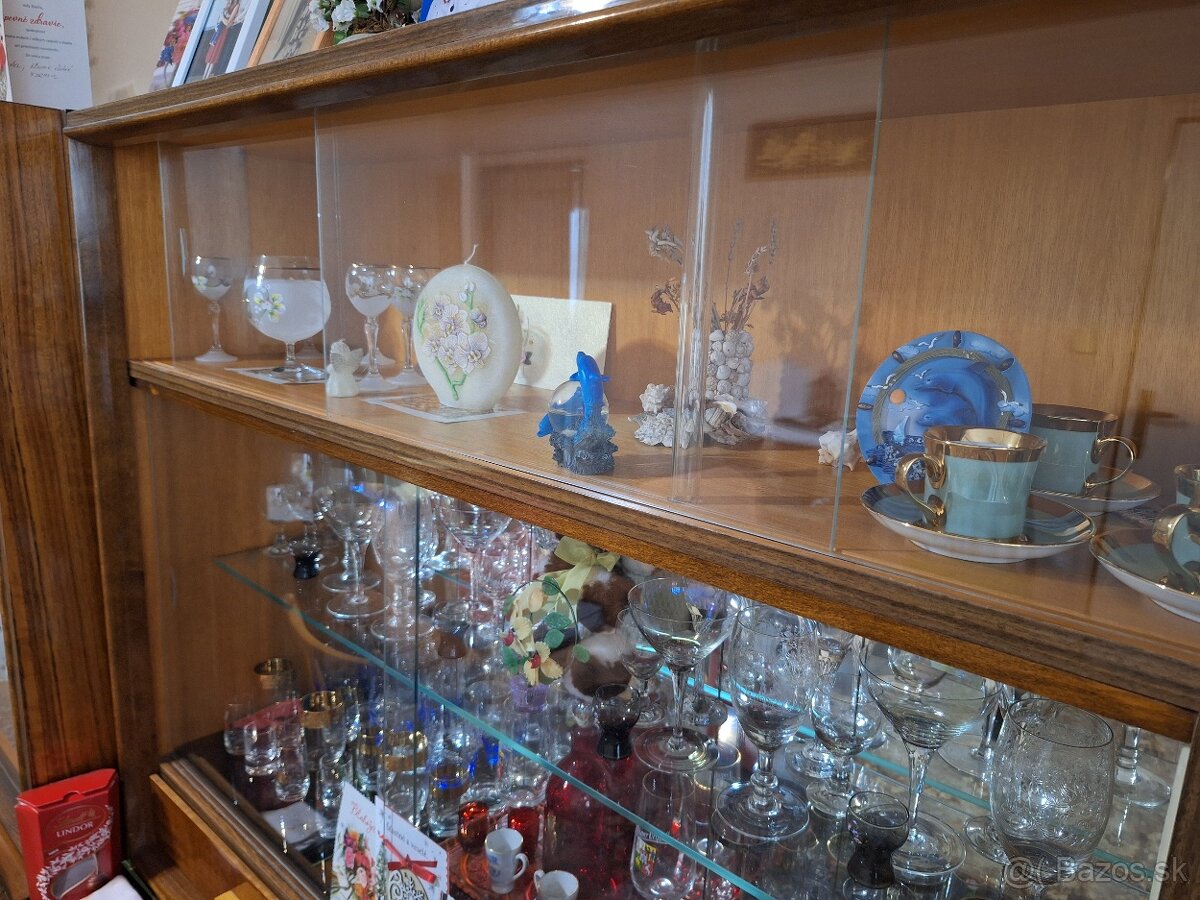 Skriňa zostava vitrína sklenená Prievidza - 8