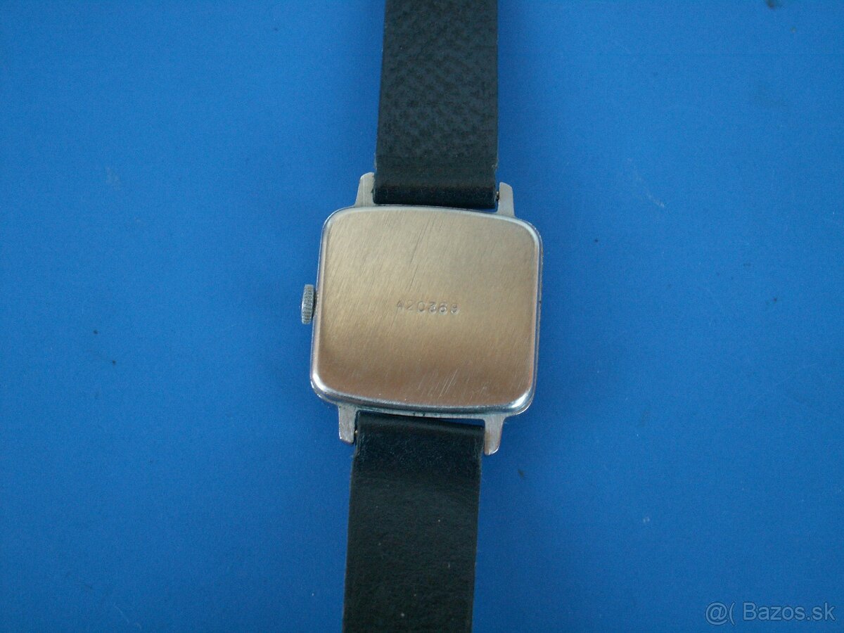 Hodinky Zaria s dátumovkou . - 8