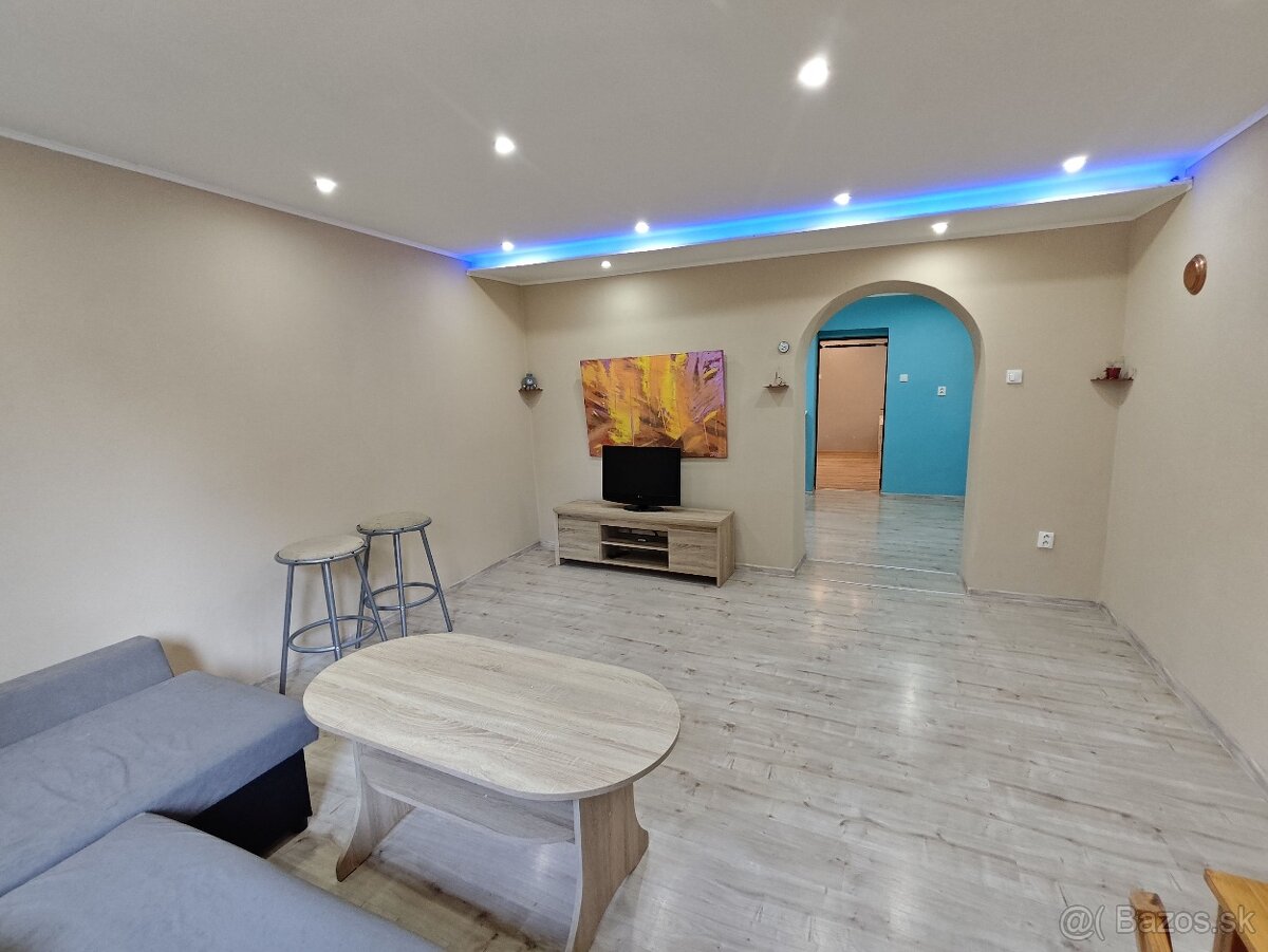 Na predaj rodinný dom Želiezovce, časť Mikula - 8