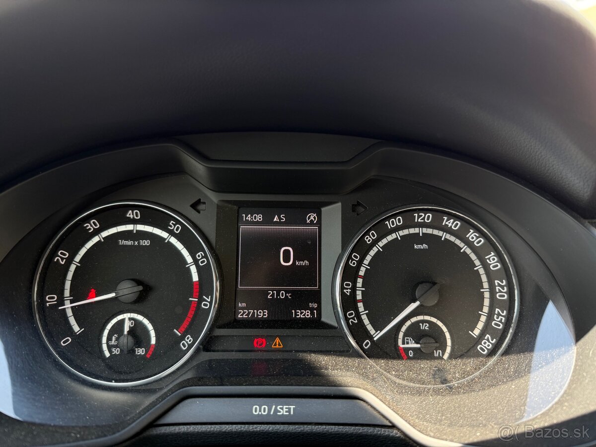 Škoda Octavia 3VRS 2.0TSI - 8