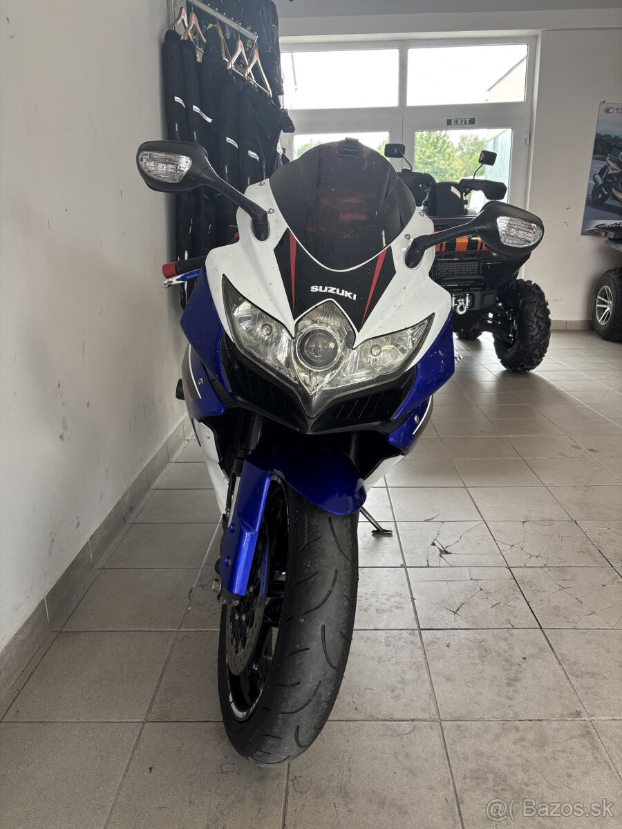 Suzuki GSX-R 750 - 8