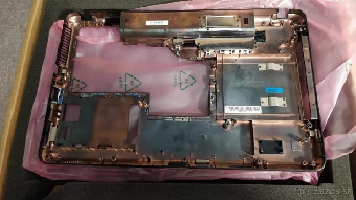 Originál, nové kryty na Lenovo NB - 8