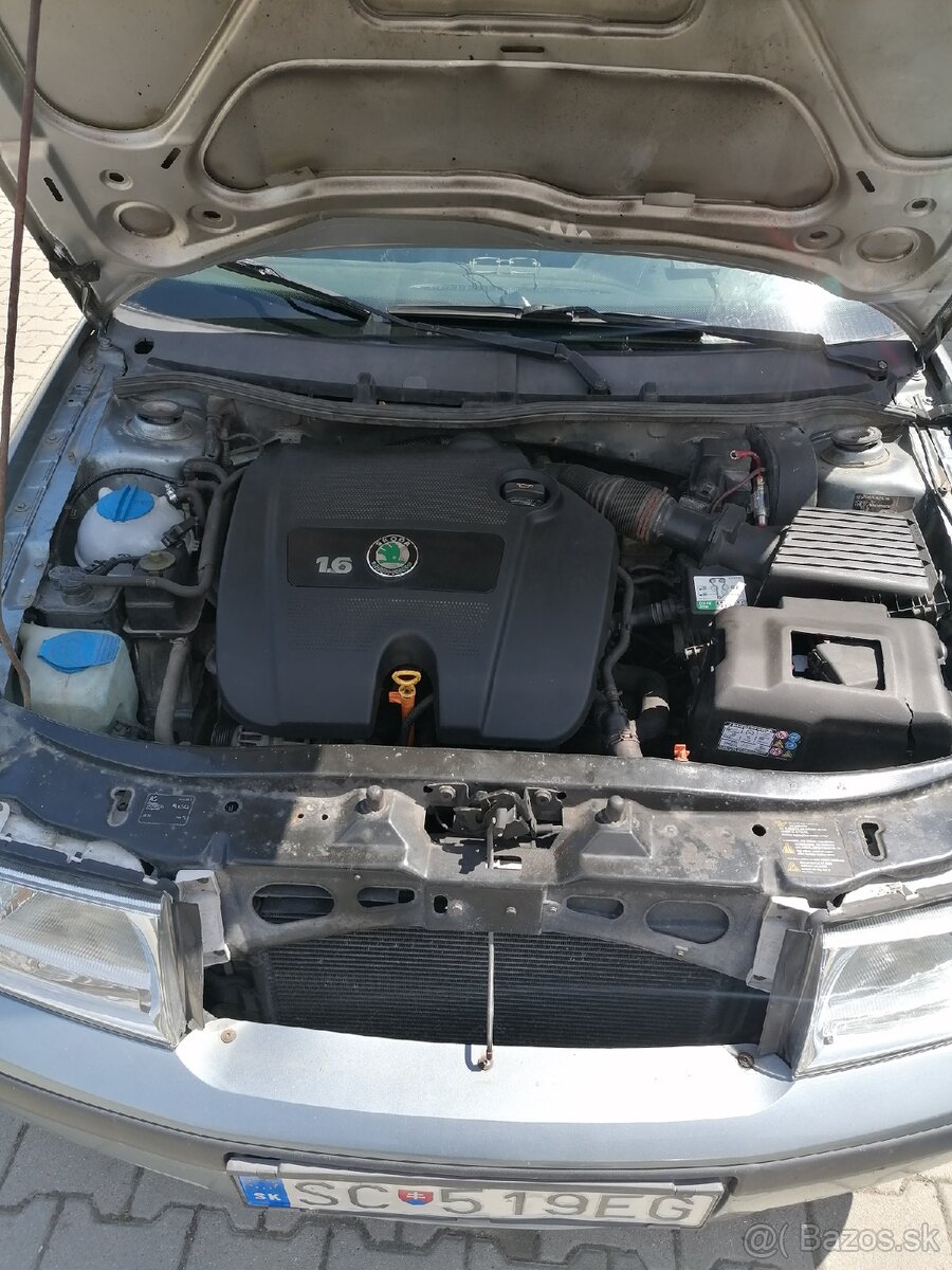 Octavia 1.6 combi - 8