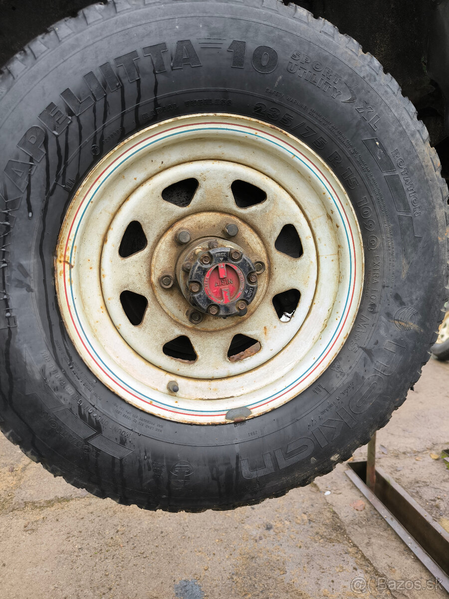 DISKY TOYOTA HILUX R15 - 8