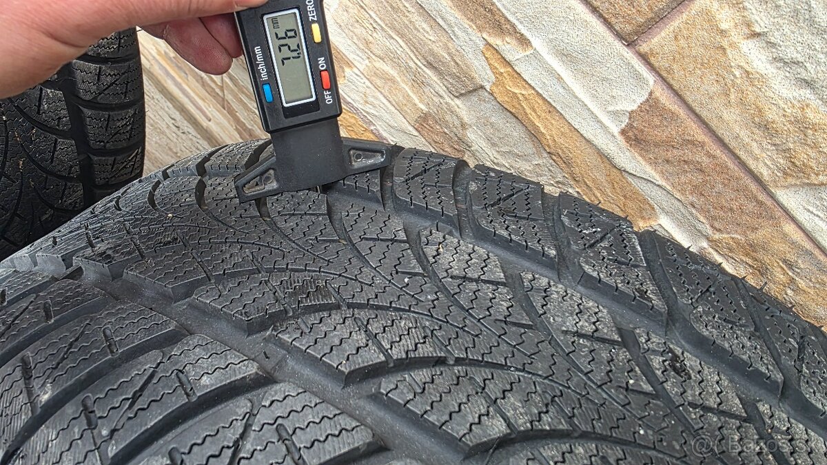 Predám 4xzimné pneumatiky Triangle 225/55r17 - 8