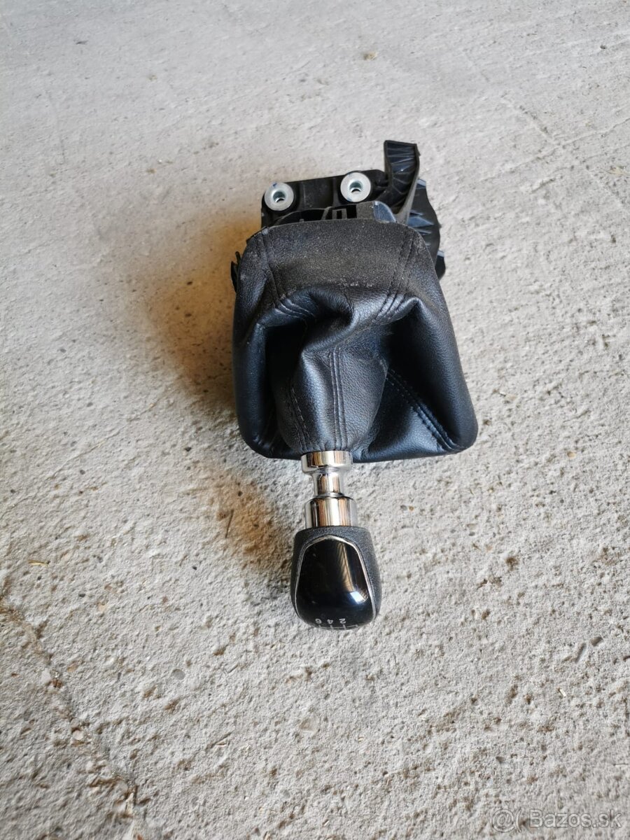 Rozpredam Ford Transit 2,2 - 8