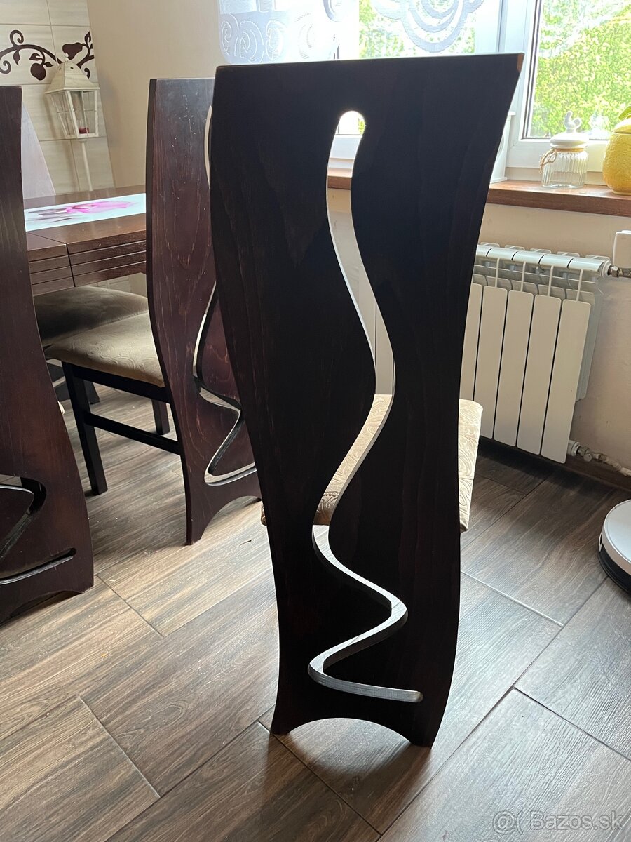 Stôl so 6 stoličkami - 8