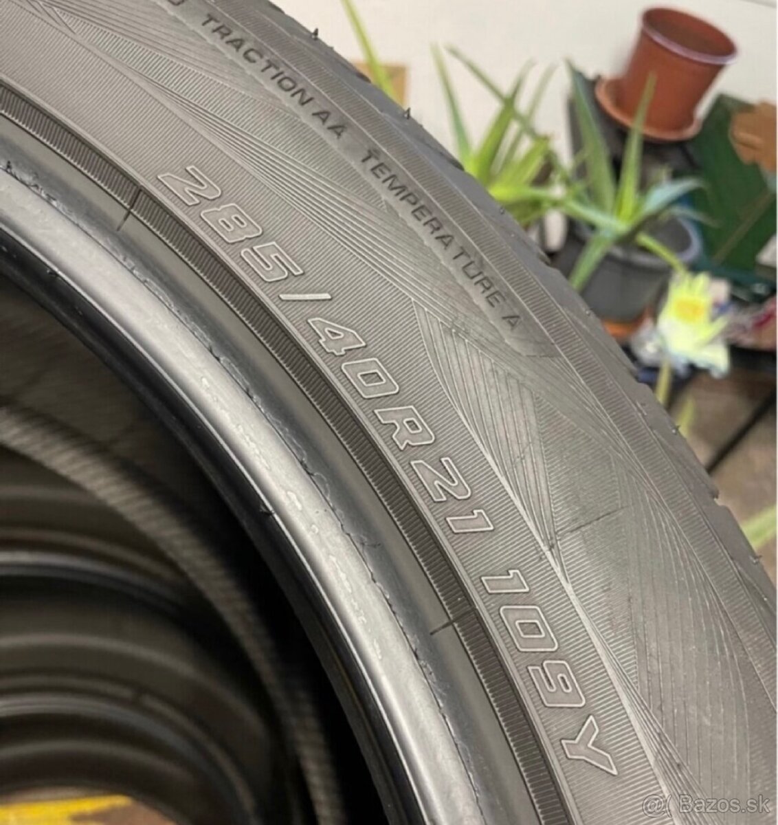 Yokohama 285/40 R21 letné - 8