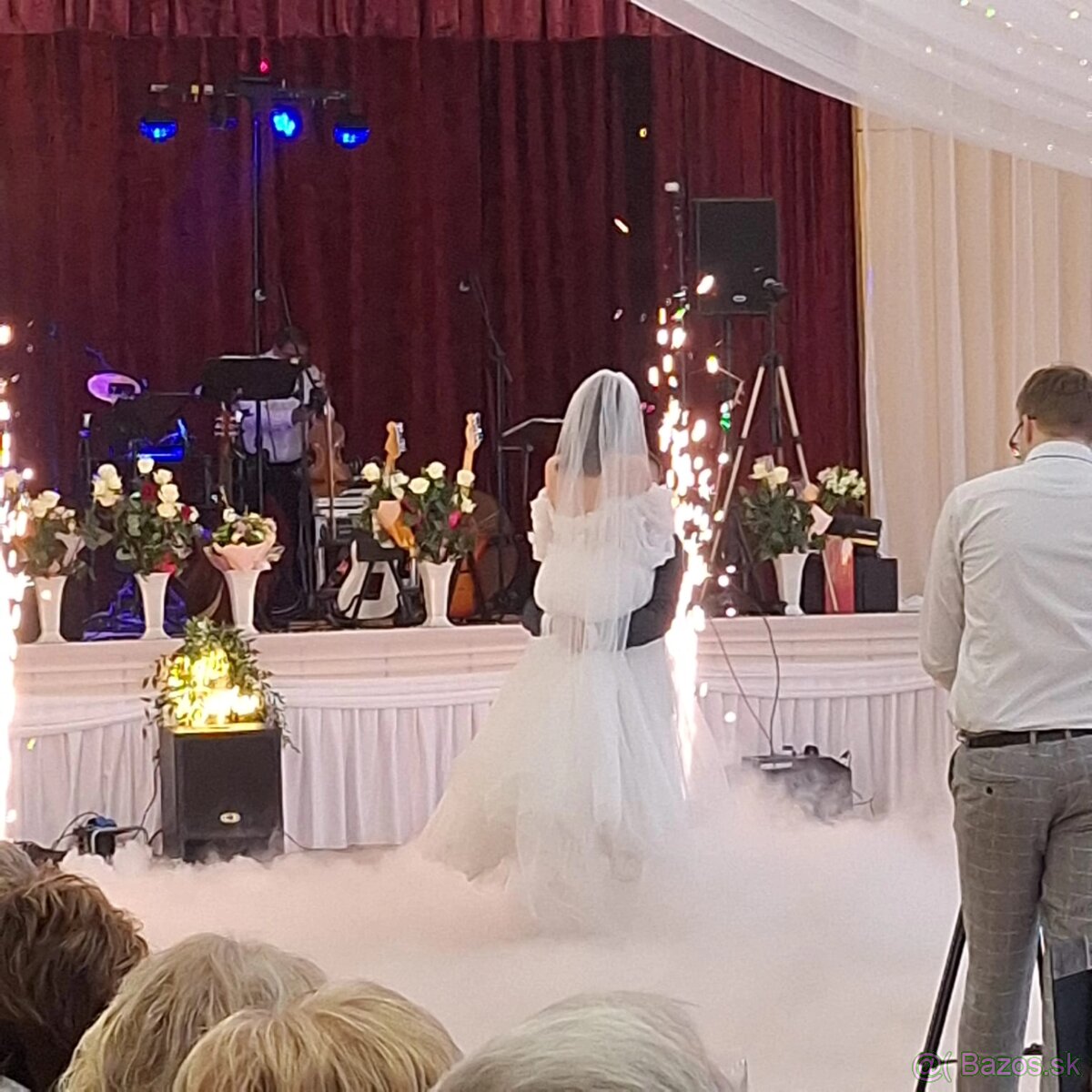 Plazivý dym a studene iskry, tanec v oblakoch - 8