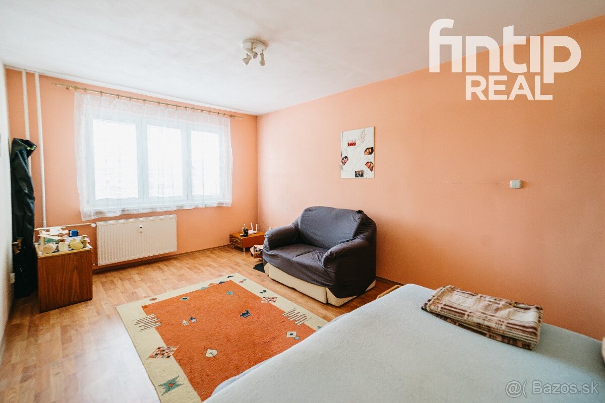 Priestranný 3 izbový byt ulica Študentská - 8