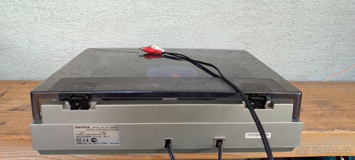 Gramofón aiwa - 8