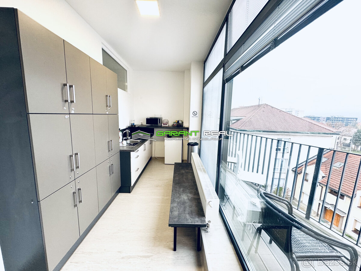 Prenájom kancelária 43 m2, 3. poschodie, Jarková 14 - 8