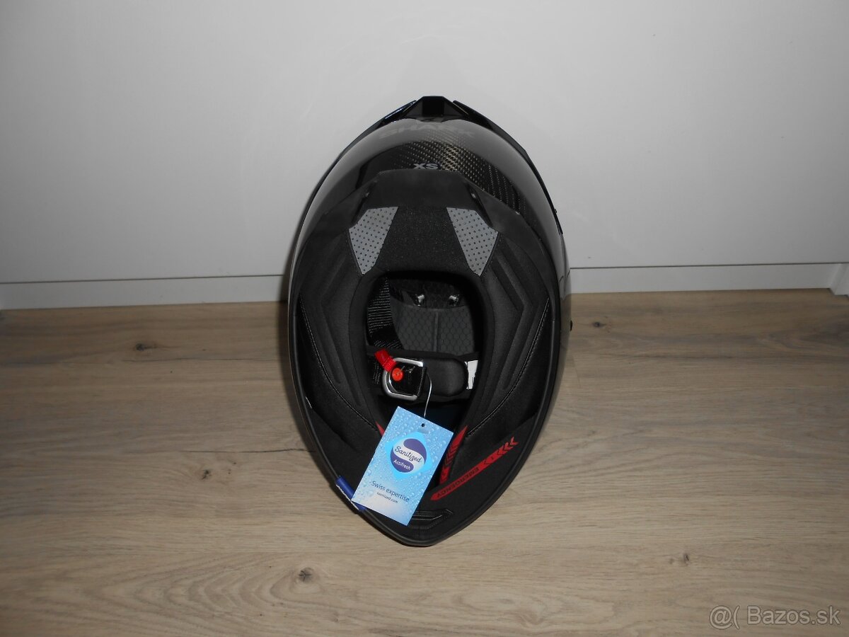 Predam krasnu novu karbonovu moto prilbu znacky SHARK SPARTA - 8