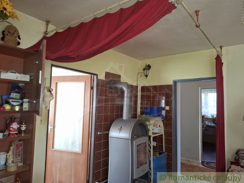 Ideálne rodinné bývanie s potenciálom v Lovinobani - 8