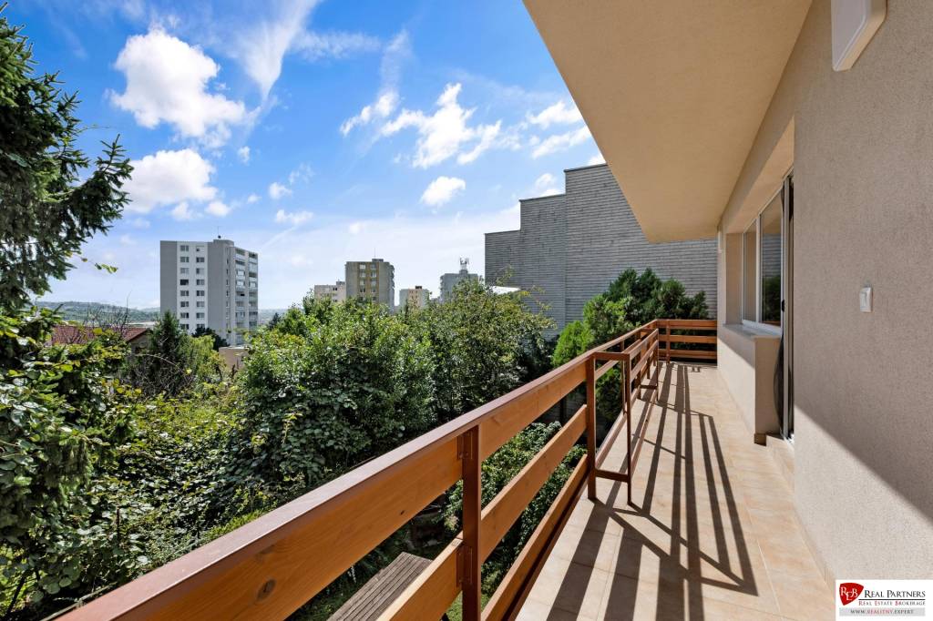 REB.sk Prenájom moderný 8 izbový RD, 250 m2,Sološnicka ul, K - 8