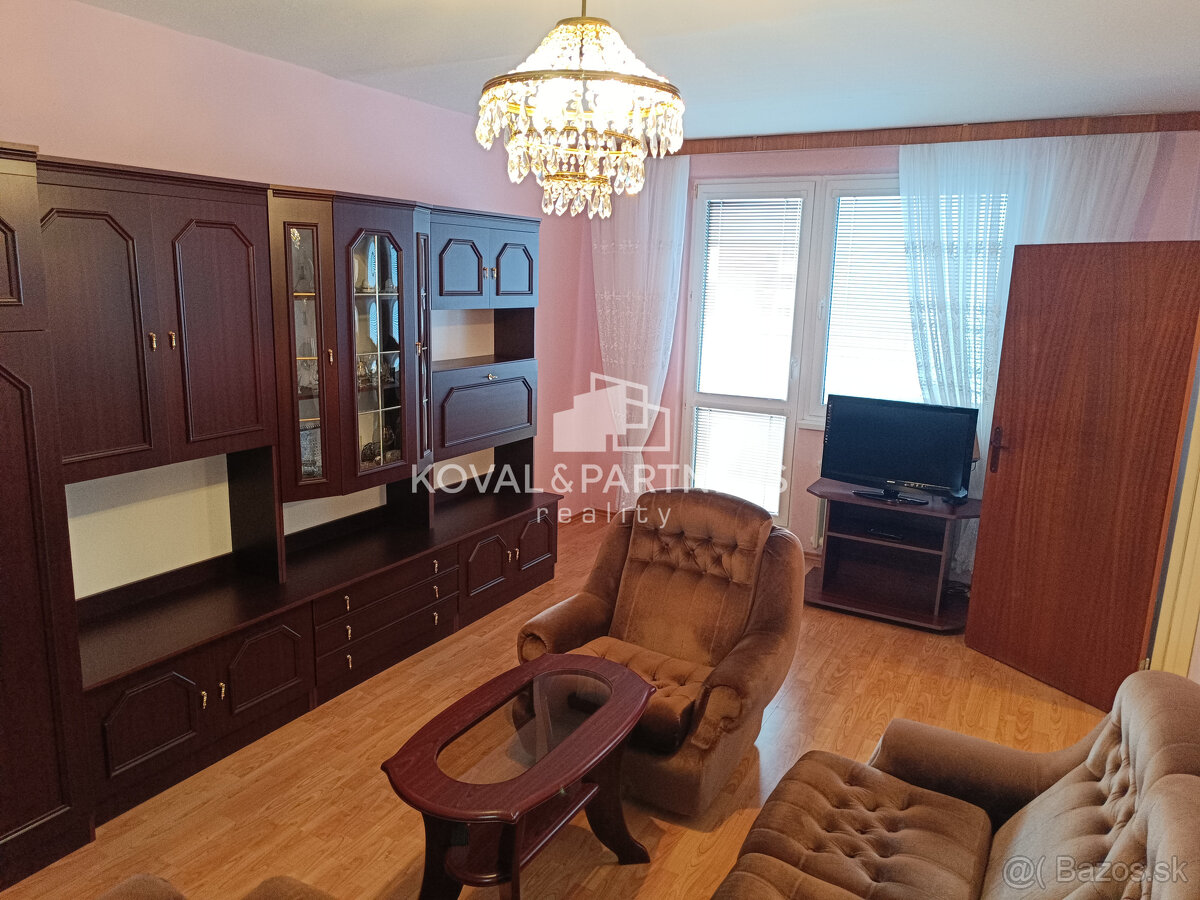 Sympatický 3,5 izbový byt - Sereď - 8