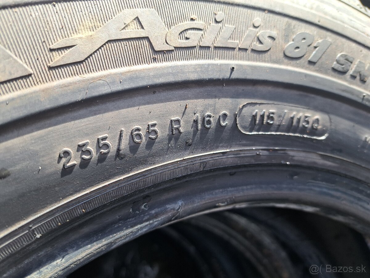 235/65 r16c Michelin - 8