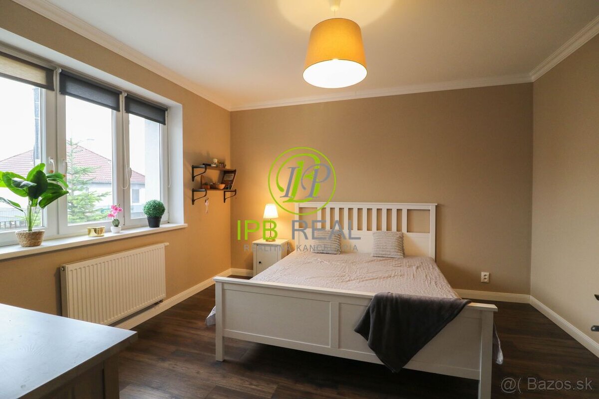 Kompletne zrekonštruovaný priestranný 5-izbový rodinný dom v - 8