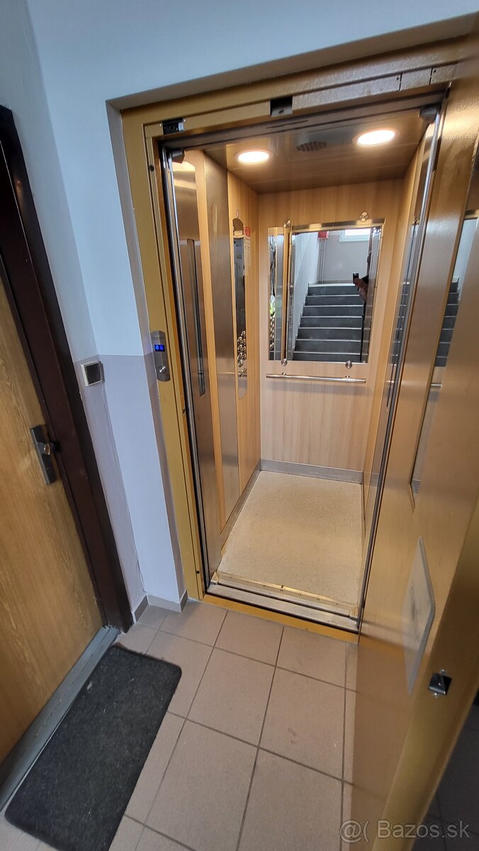 Prenájmem 2 - izbový byt -Žiar nad Hronom - 8
