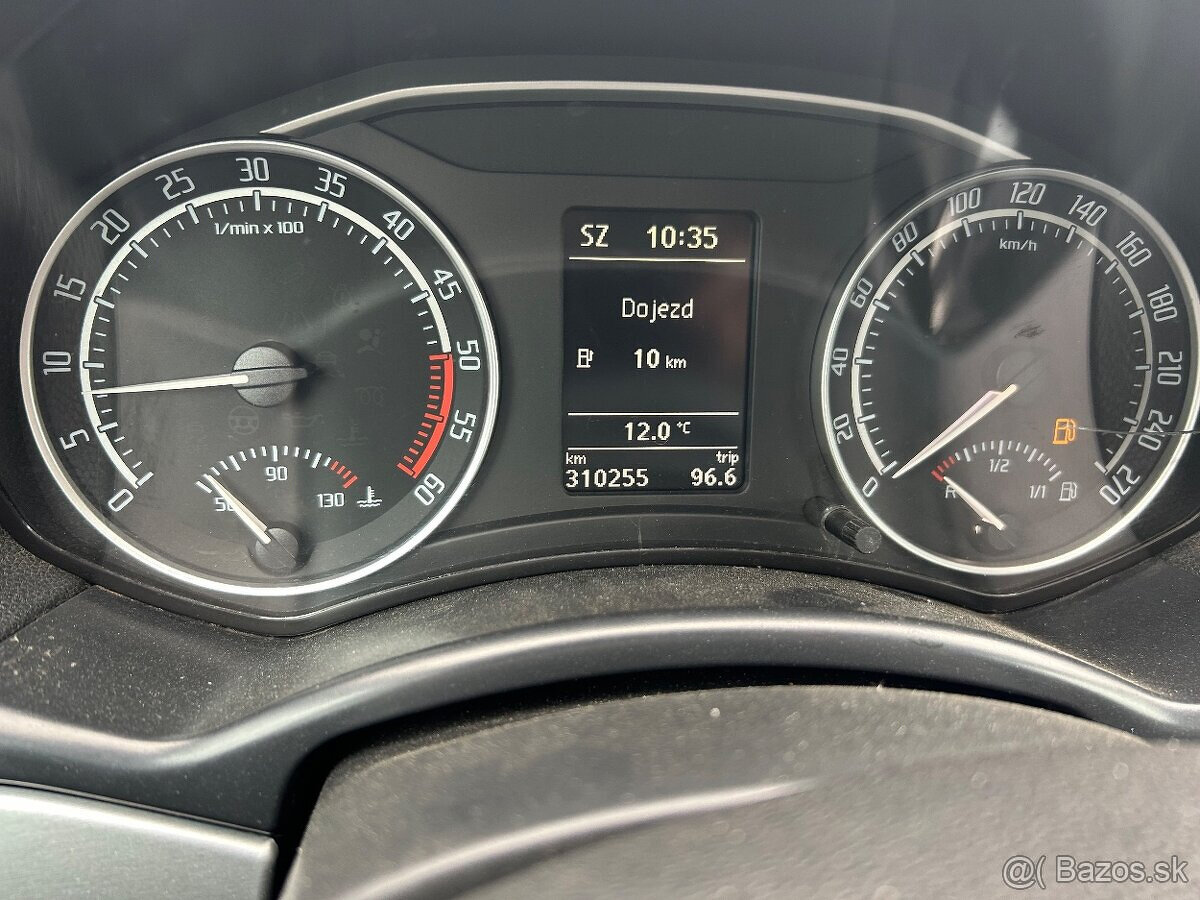 Skoda Octavia 2.0 TDi RS 125kw - 8