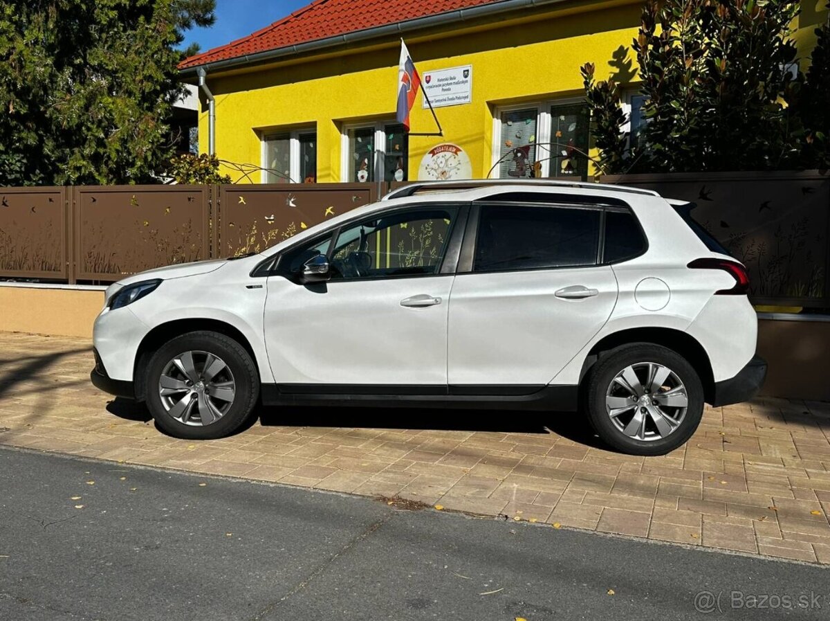 Peugeot 2008 1.2 PureTech Style - 8