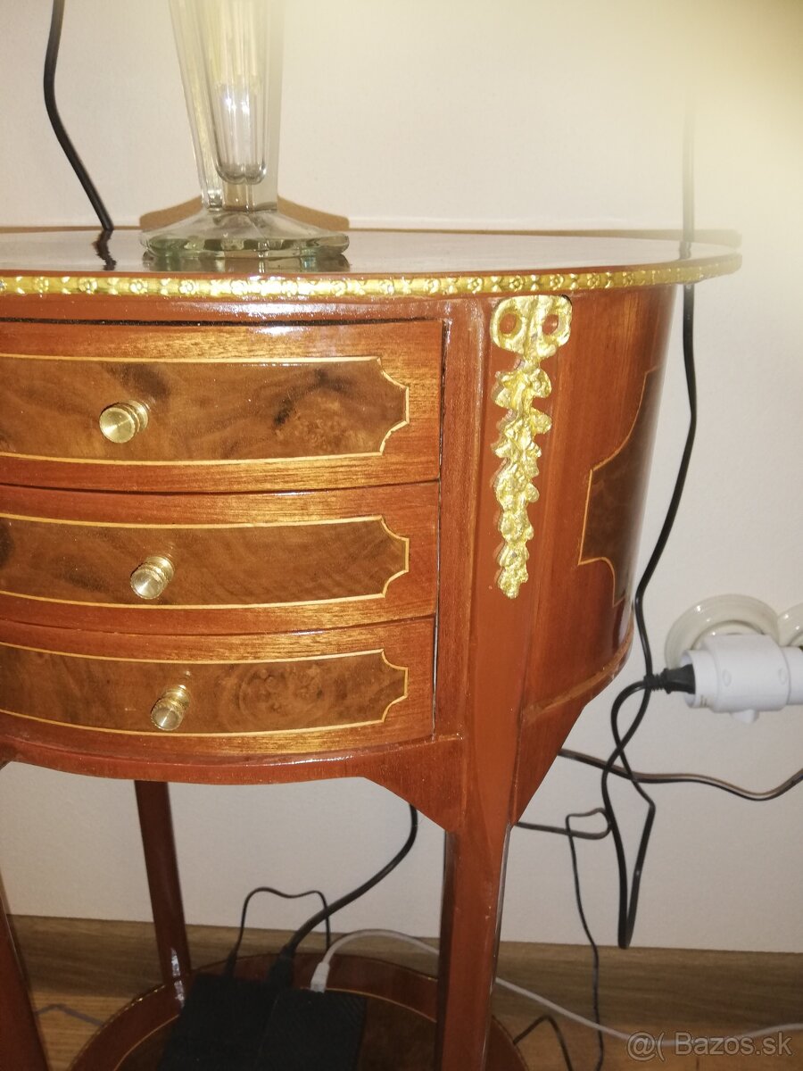 Príručný stolík, nočný stolík - 8