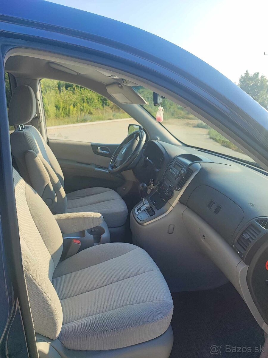 Kia Carnival 7 miestne - 8