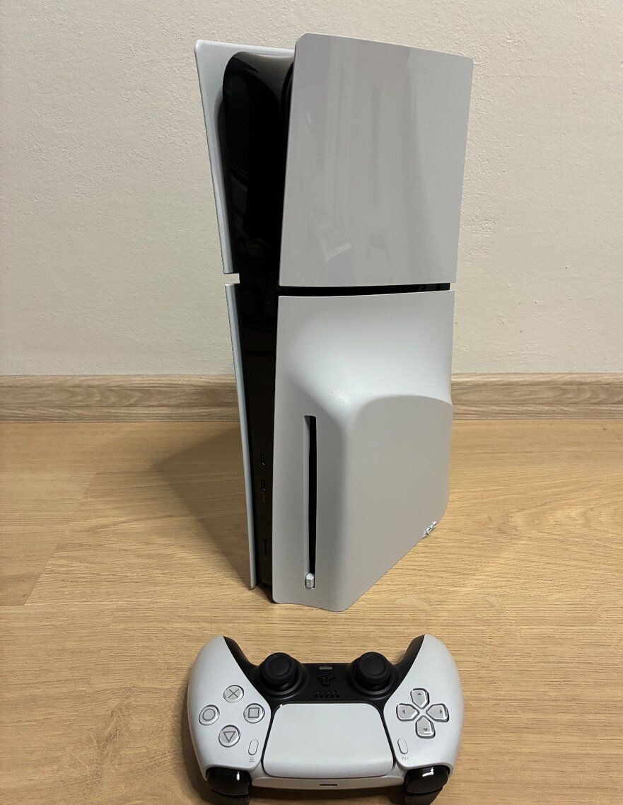 Prodám PlayStation 5 (Slim) - 1TB + 2x DualSense + Hry - 8