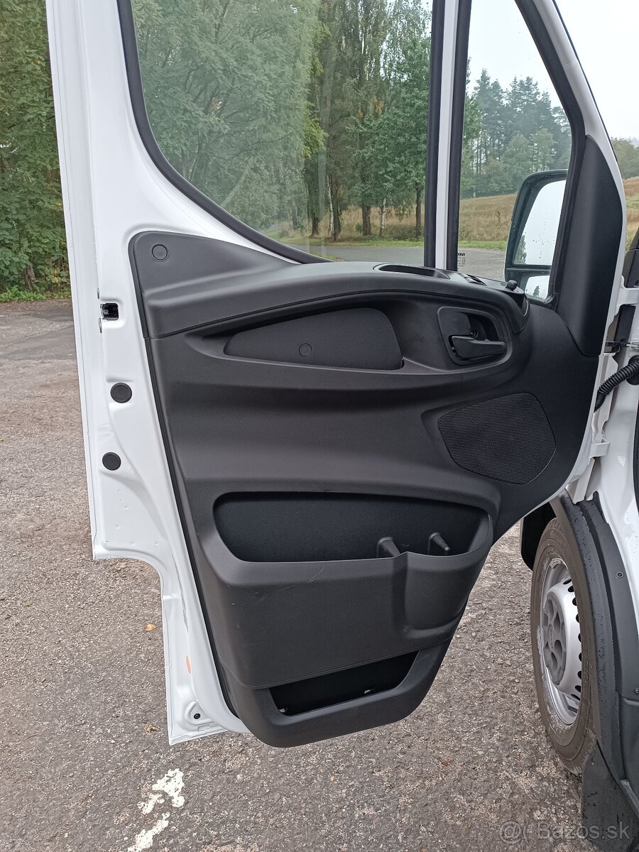 Iveco Daily 35S15 3,0D 2019 Nová karoserie - 8