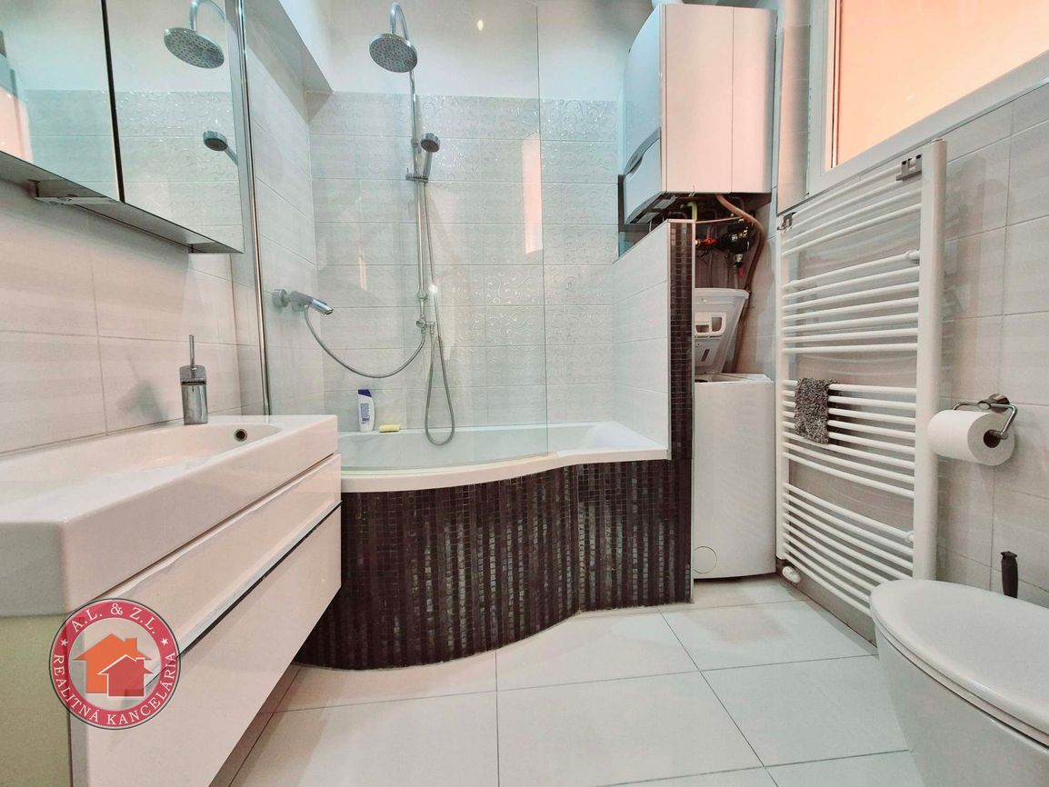 VEĽKÝ 3 izbový BYT SO ZÁHRADKOU a GARÁŽOU V SENCI – CENTRUM - 8