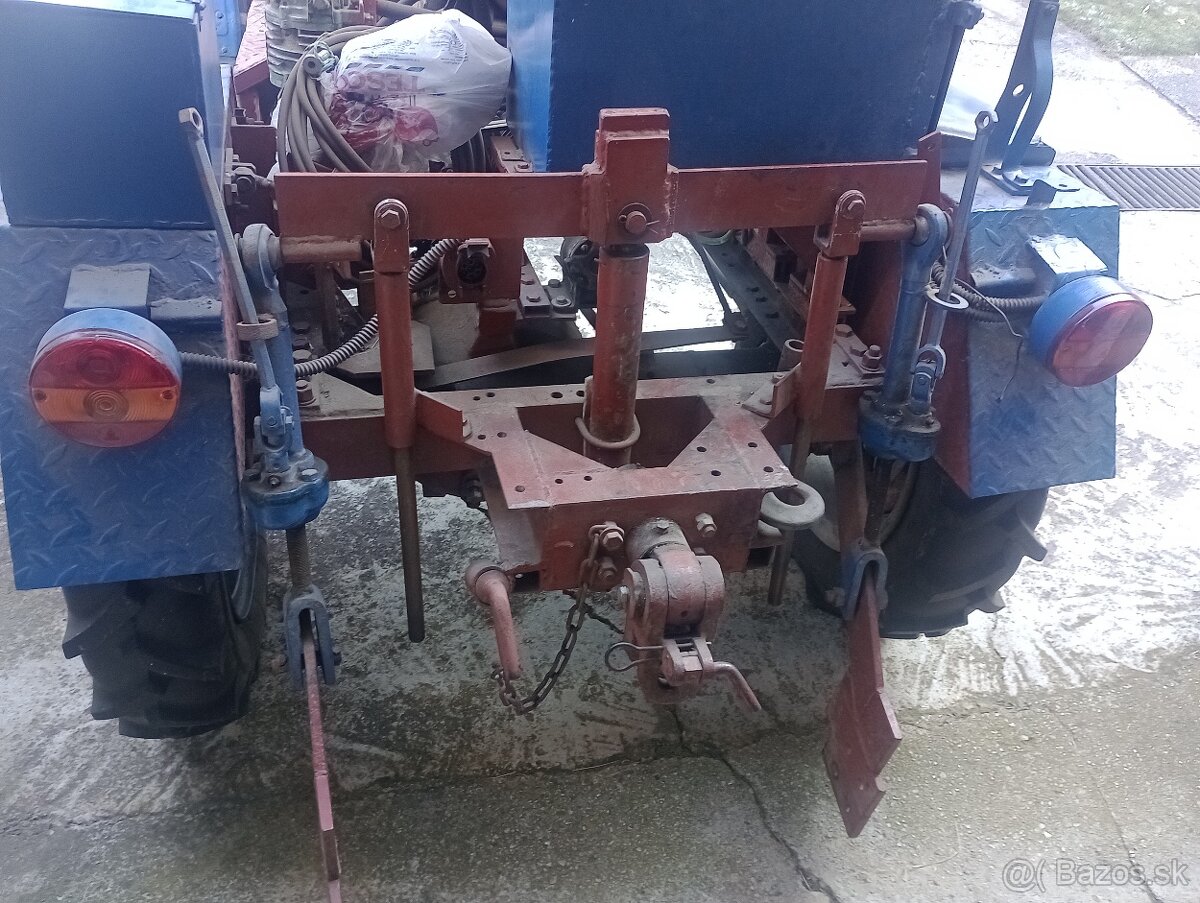 Predám traktor - 8