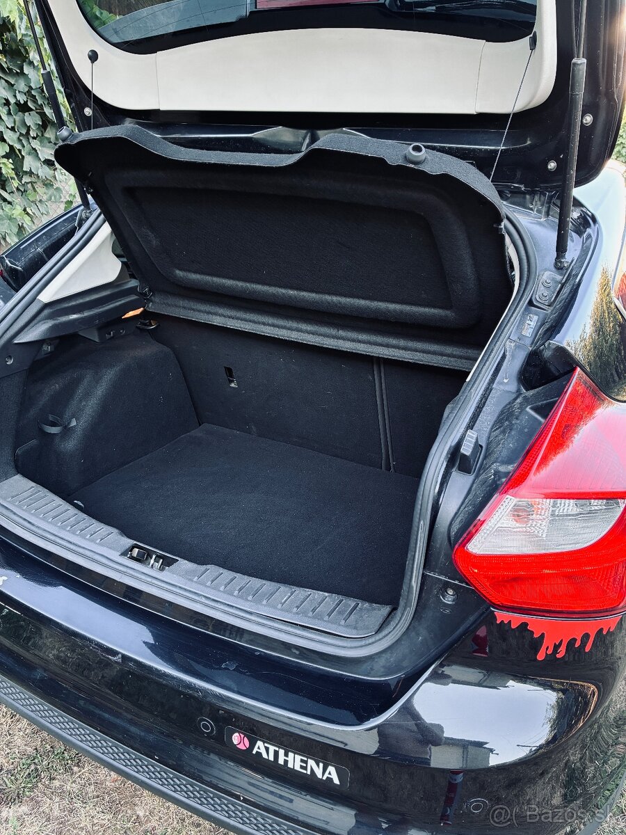 Ford Focus - 8