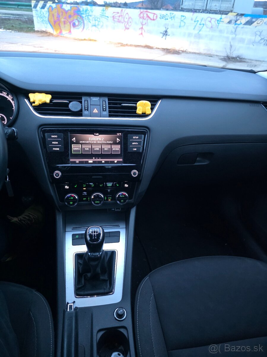 Škoda Octavia 1.6 TDI - 8