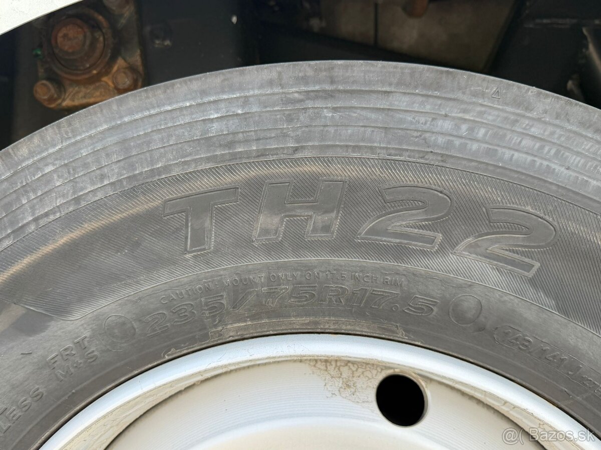 BG NJV8, PRO PŘEPRAVU BAZÉNU - 8