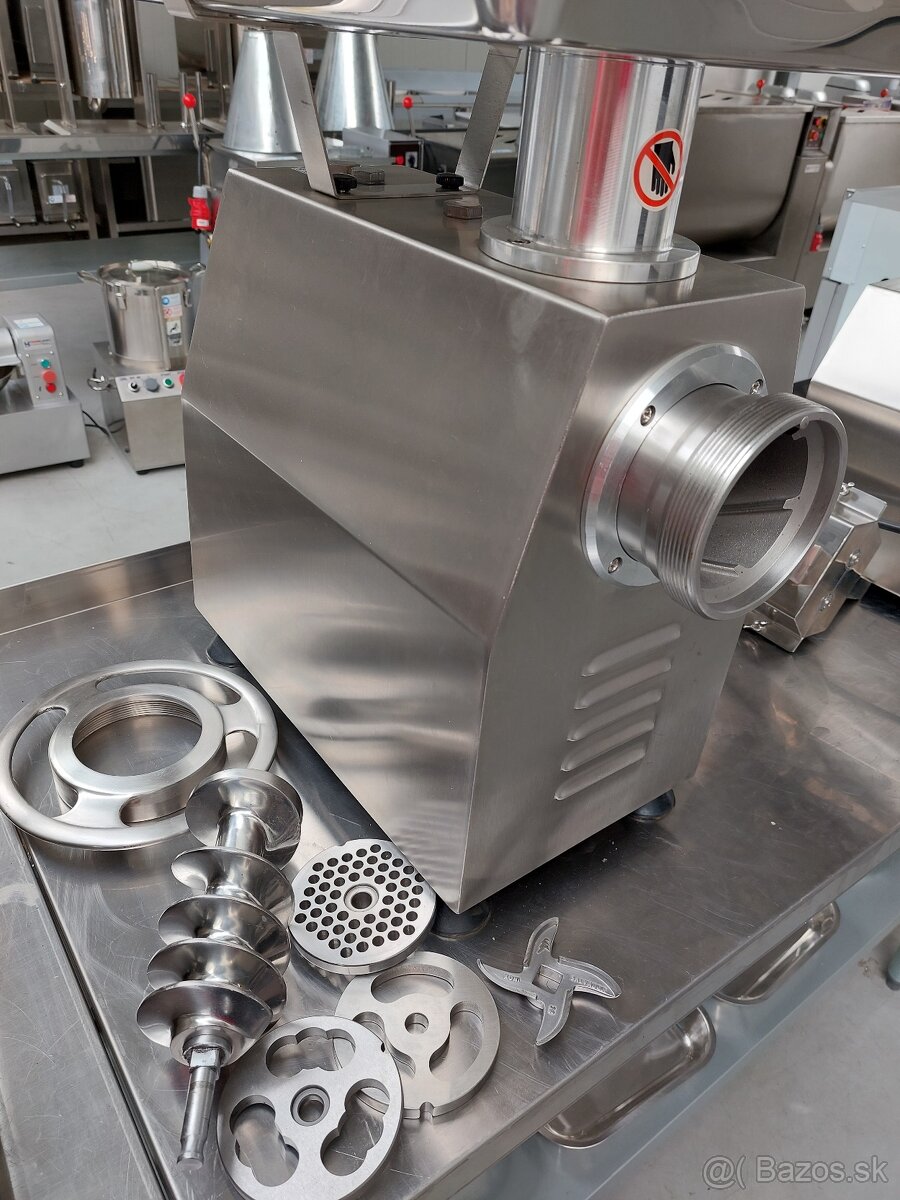 Mlynček na mäso 22 Mäsiarský vlček rezačka mäsa 22 - 8