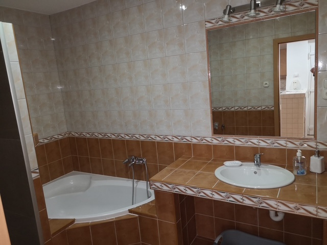 Prenajom 3 izbový byt - Hlohovec - 8