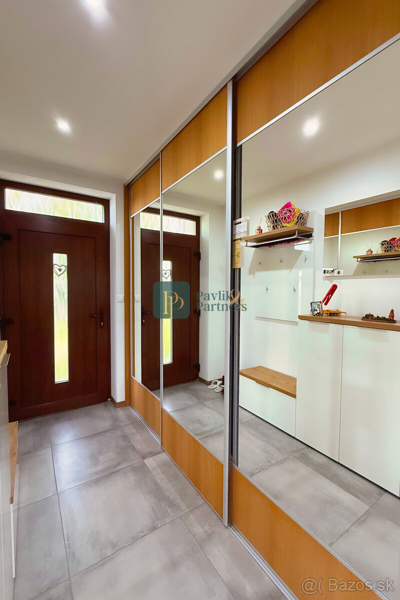 Predaj krásny zariadený 4 izbový rodinný dom, bazén, 760m2 p - 8