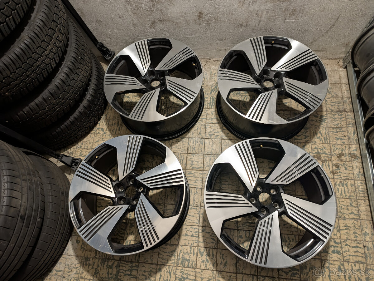 Audi Q8 e-tron - originál 21" alu disky - 8
