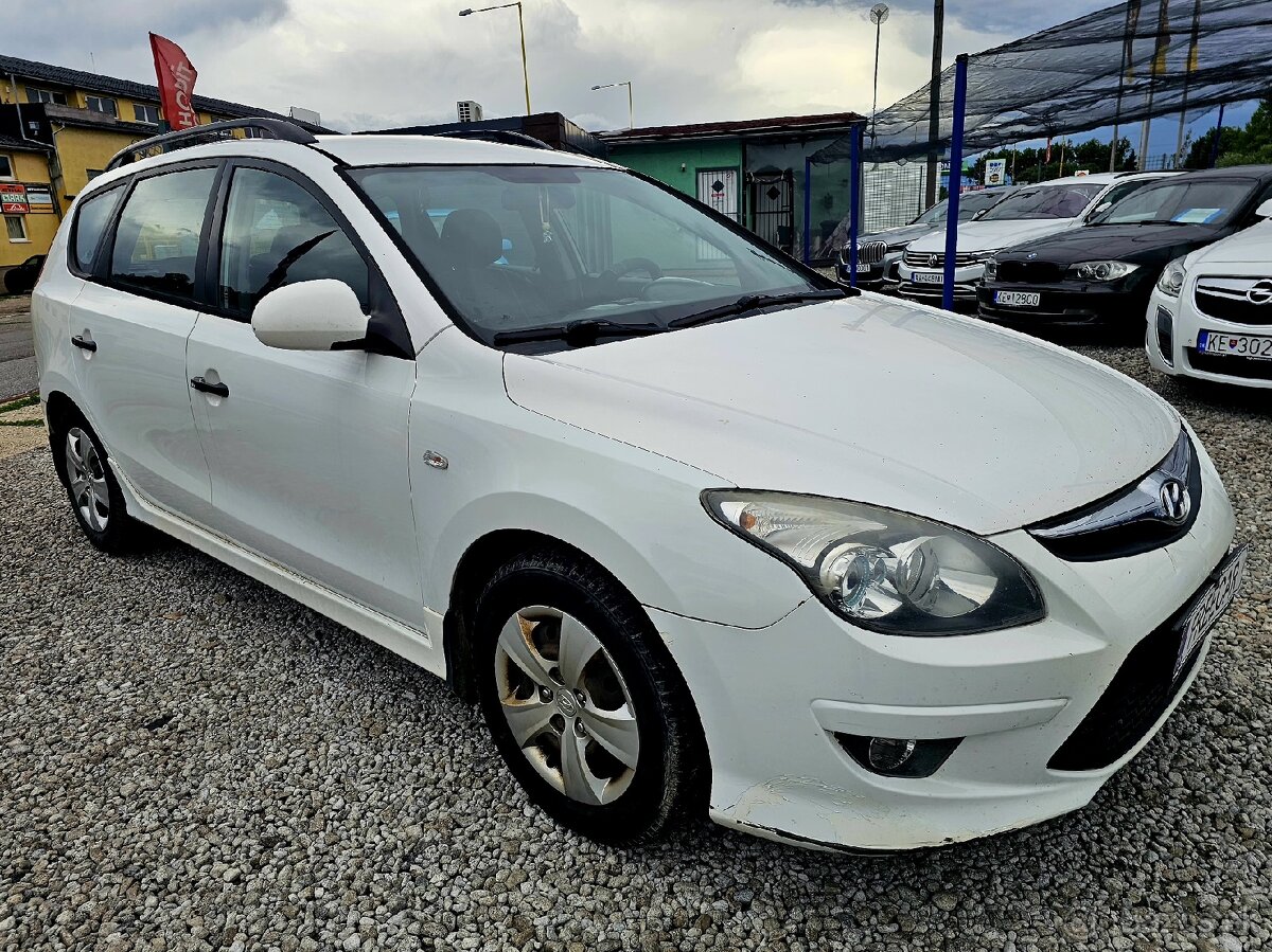 Hyundai i30 CW 1.6 CRDi VGT Classic - 8