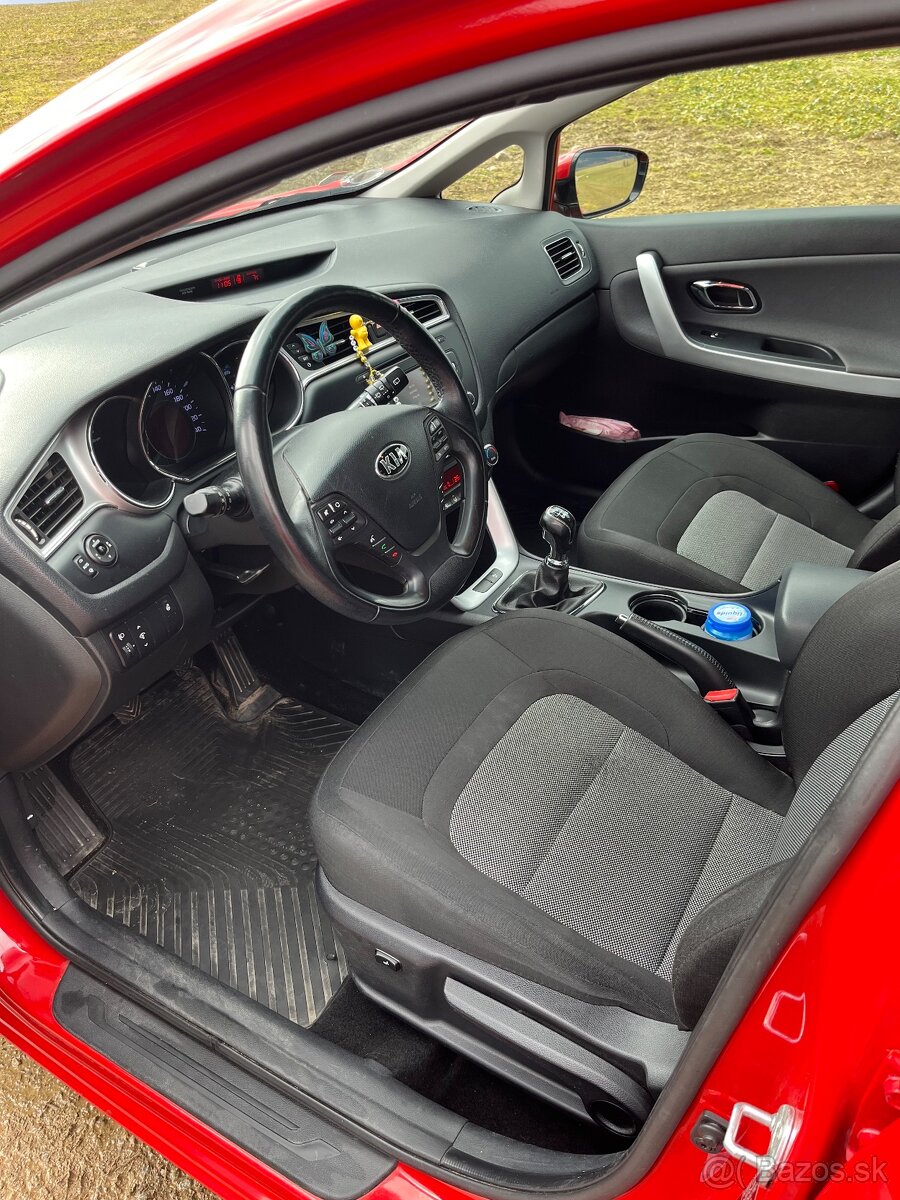 Kia Ceed 1.6 CRDi Gold - 8