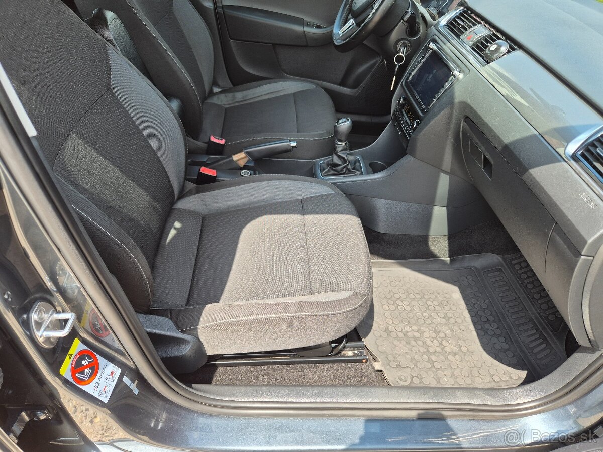 Škoda Rapid Spaceback SB 1.6 TDI 90k Ambition - 8