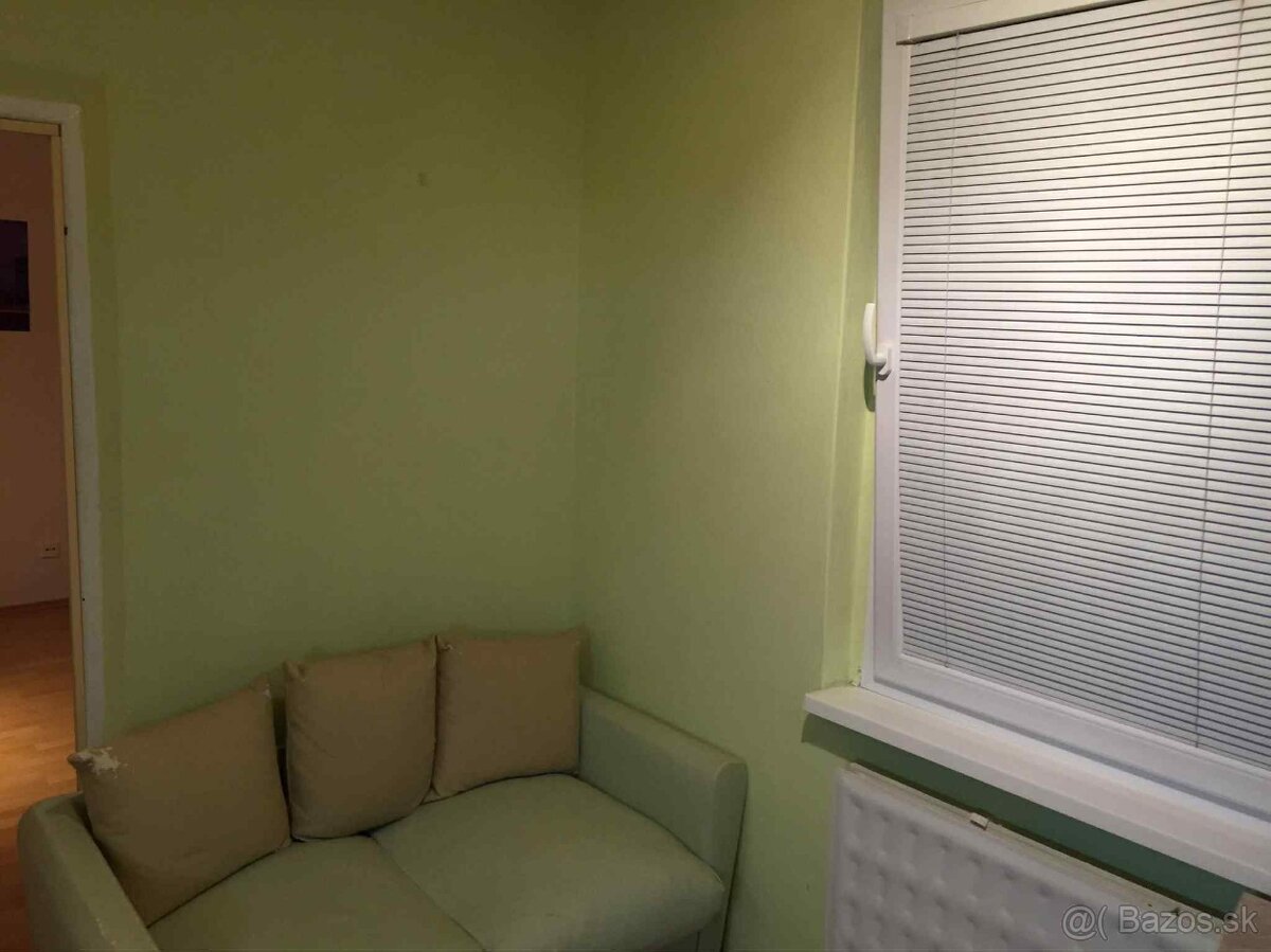 PRENAJOM 1-IZBOVÝ BYT - 8